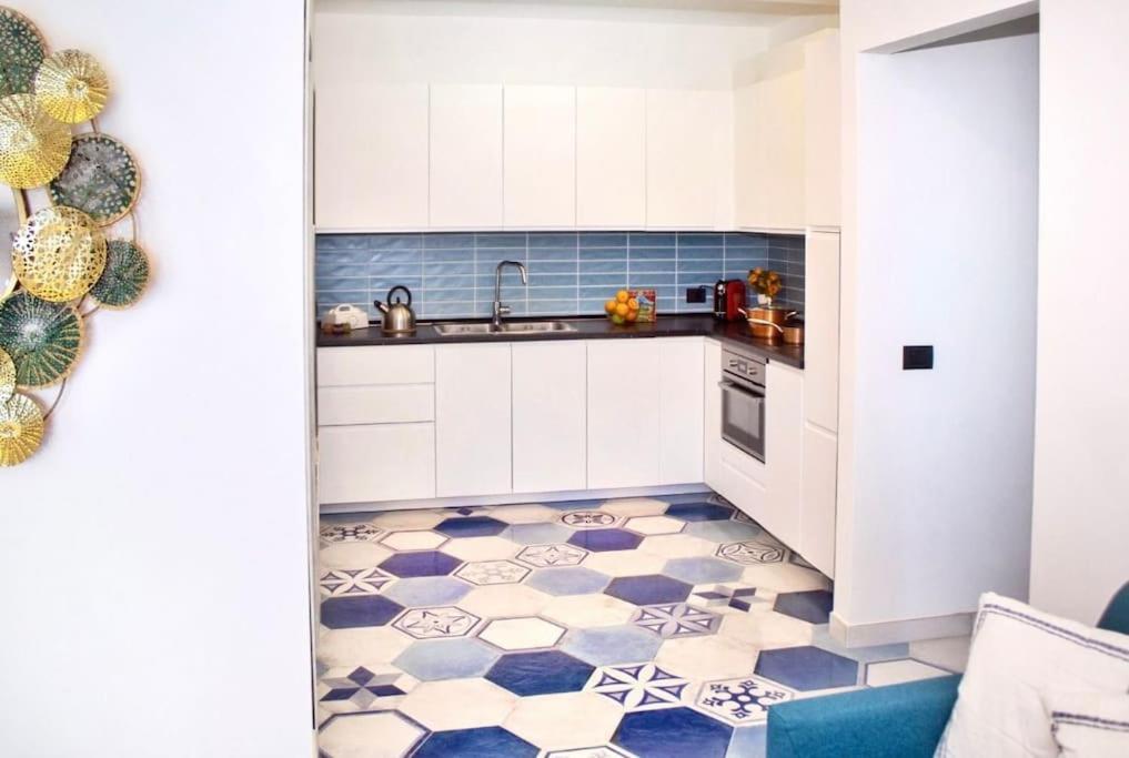 Suite Apartments Branco - Infinity Pool & Sea View - 5 Minuti Dal Centro タオルミーナ エクステリア 写真
