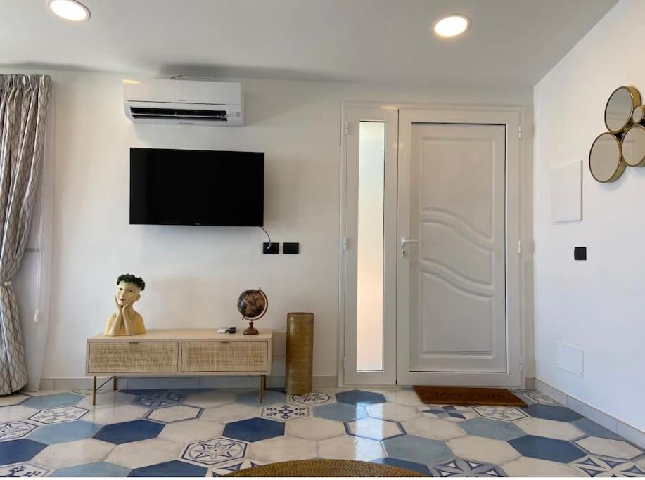 Suite Apartments Branco - Infinity Pool & Sea View - 5 Minuti Dal Centro タオルミーナ エクステリア 写真