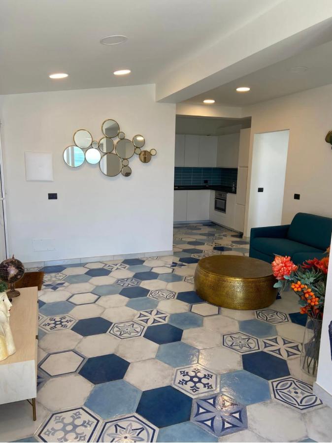 Suite Apartments Branco - Infinity Pool & Sea View - 5 Minuti Dal Centro タオルミーナ エクステリア 写真