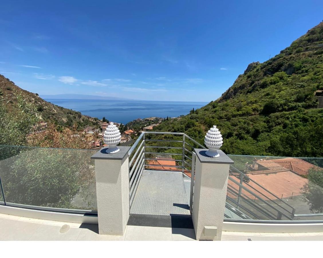Suite Apartments Branco - Infinity Pool & Sea View - 5 Minuti Dal Centro タオルミーナ エクステリア 写真