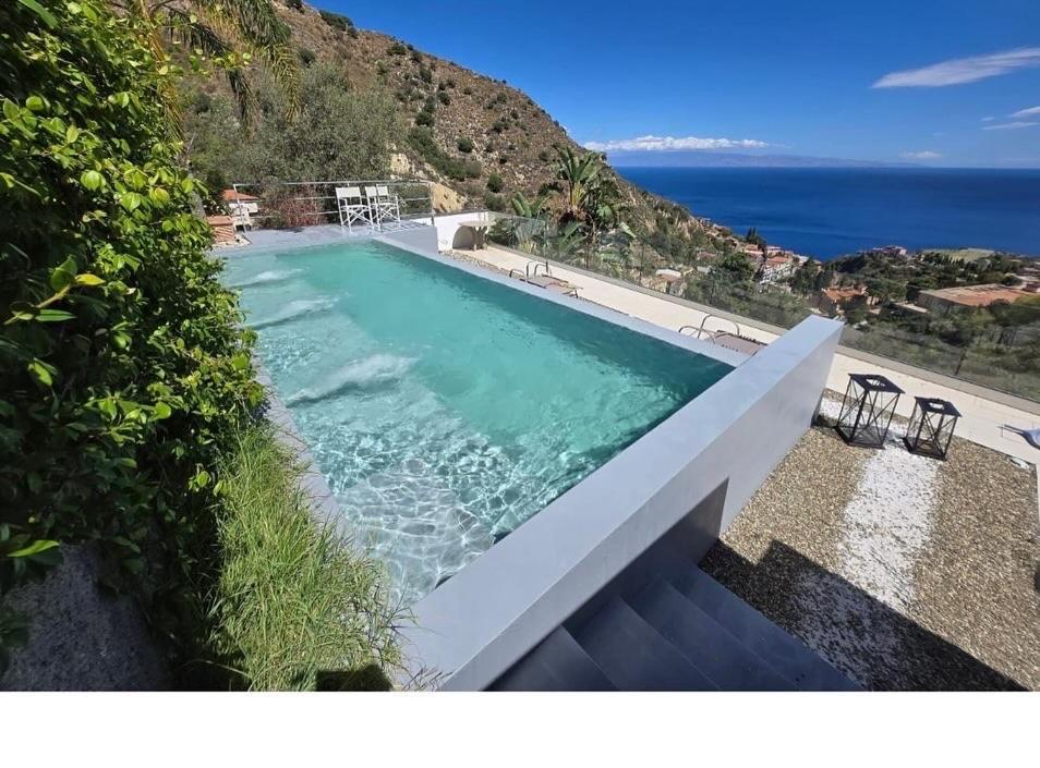 Suite Apartments Branco - Infinity Pool & Sea View - 5 Minuti Dal Centro タオルミーナ エクステリア 写真